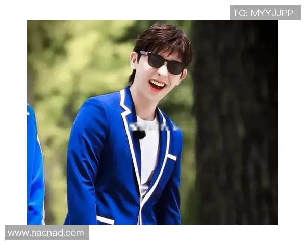 足球明星化身书呆子挑战学霸身份引发校园风波与热议